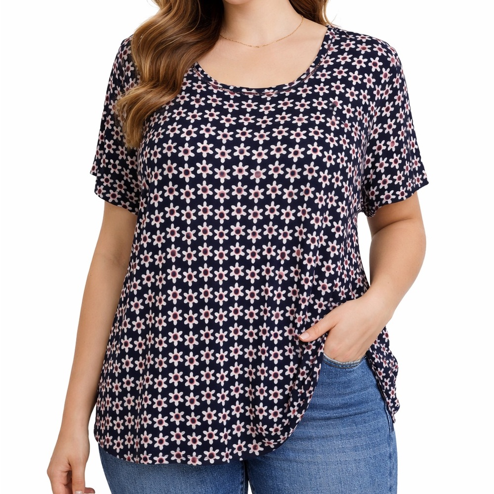 NWT Tommy Hilfiger Women's Blue Red White Daisies Floral T-Shirt Plus Size 1X